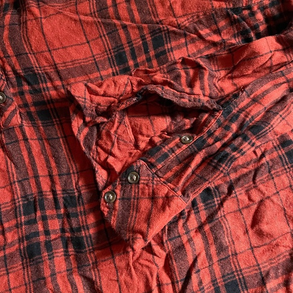 Universal Thread Shirt - Picture 3 of 6